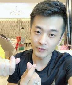 快手网红赖佳新几岁,青春活力，绽放光芒的XX岁少女