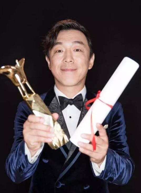 明星评价黄渤,娱乐圈的演技担当，实力与人气并存