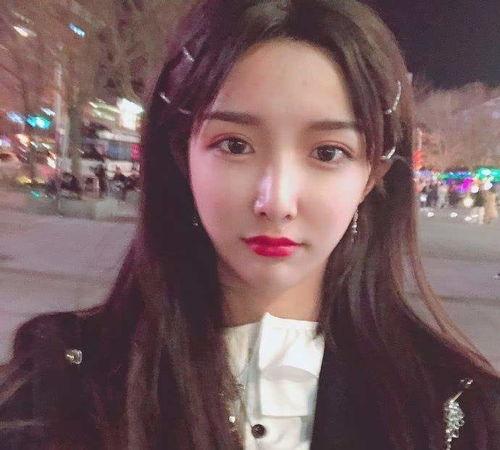 网红艾比最新活动,潮流达人再掀时尚狂潮