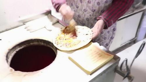 吃瓜吃饼群众作者,一位网络红人的崛起之路