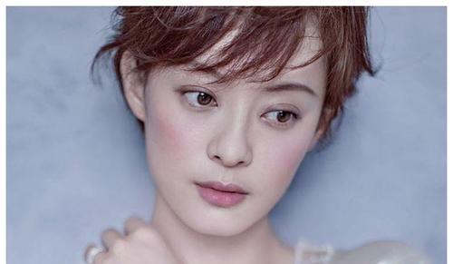 哪个明星霸屏,流量担当！XXX明星霸屏现象解析