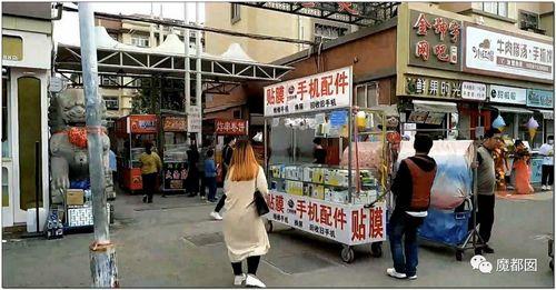 天府二街网红摆摊,街头经济新风尚，创意市集魅力绽放