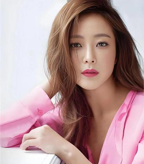 韩国女明星真实 下载,从明星光环到平凡日常