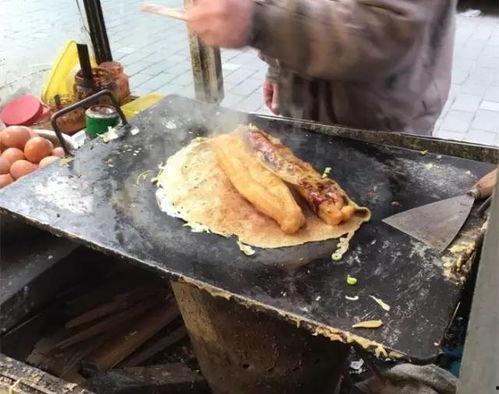 小网红卖煎饼视频,小网红教你轻松制作网红煎饼