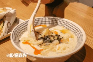 桂林豆浆油条网红店在哪,隐藏在市井中的美味传奇