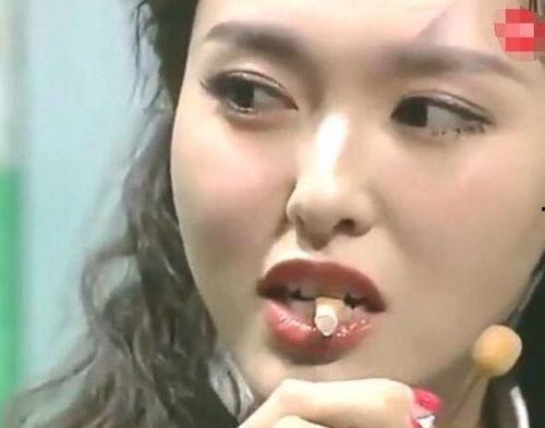 吃烟的明星,烟草与星光下的秘密生活