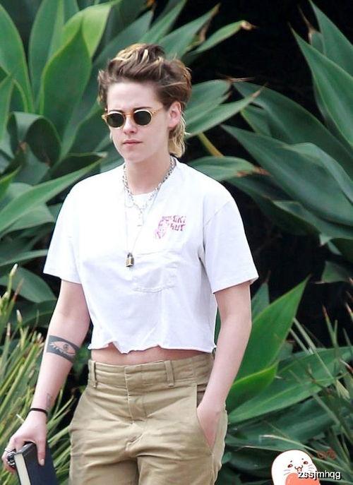 明星赤脚吧,探寻明星们的接地气生活